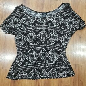 Rue21 Black and White Patterned open-shoulder Blouse!
